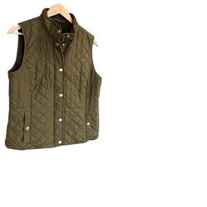Talbots M petite very good condition barn coat Olive Quilted Vest- equestrian